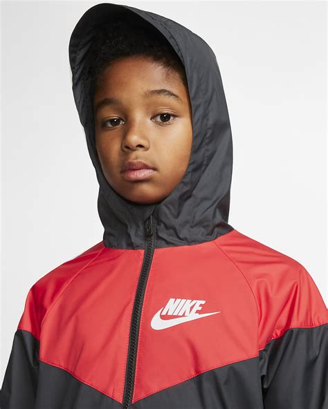 nike windrunner jacket older boys.